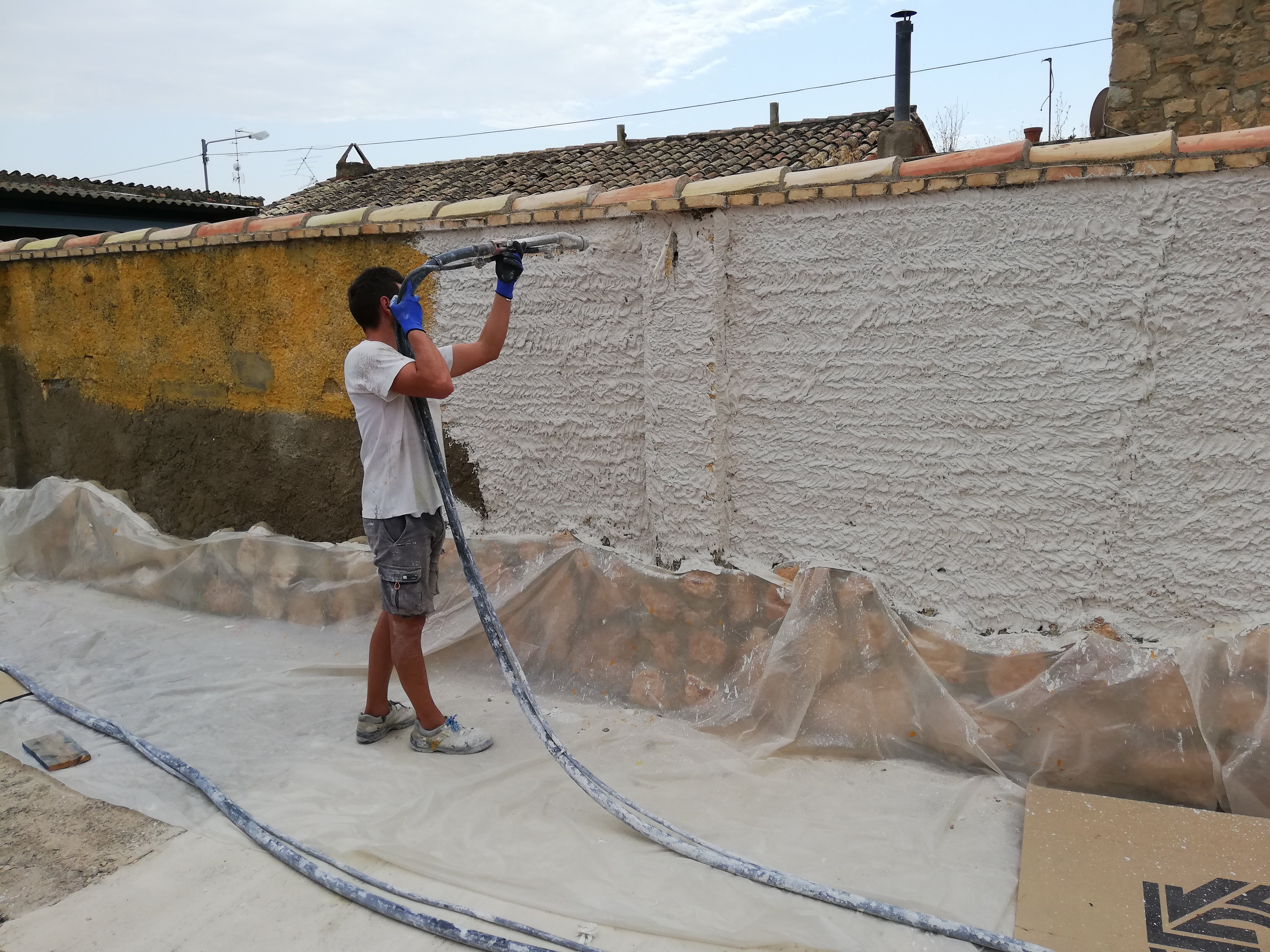 Trabajo real de fachada ejecutado por NALEVIR SL