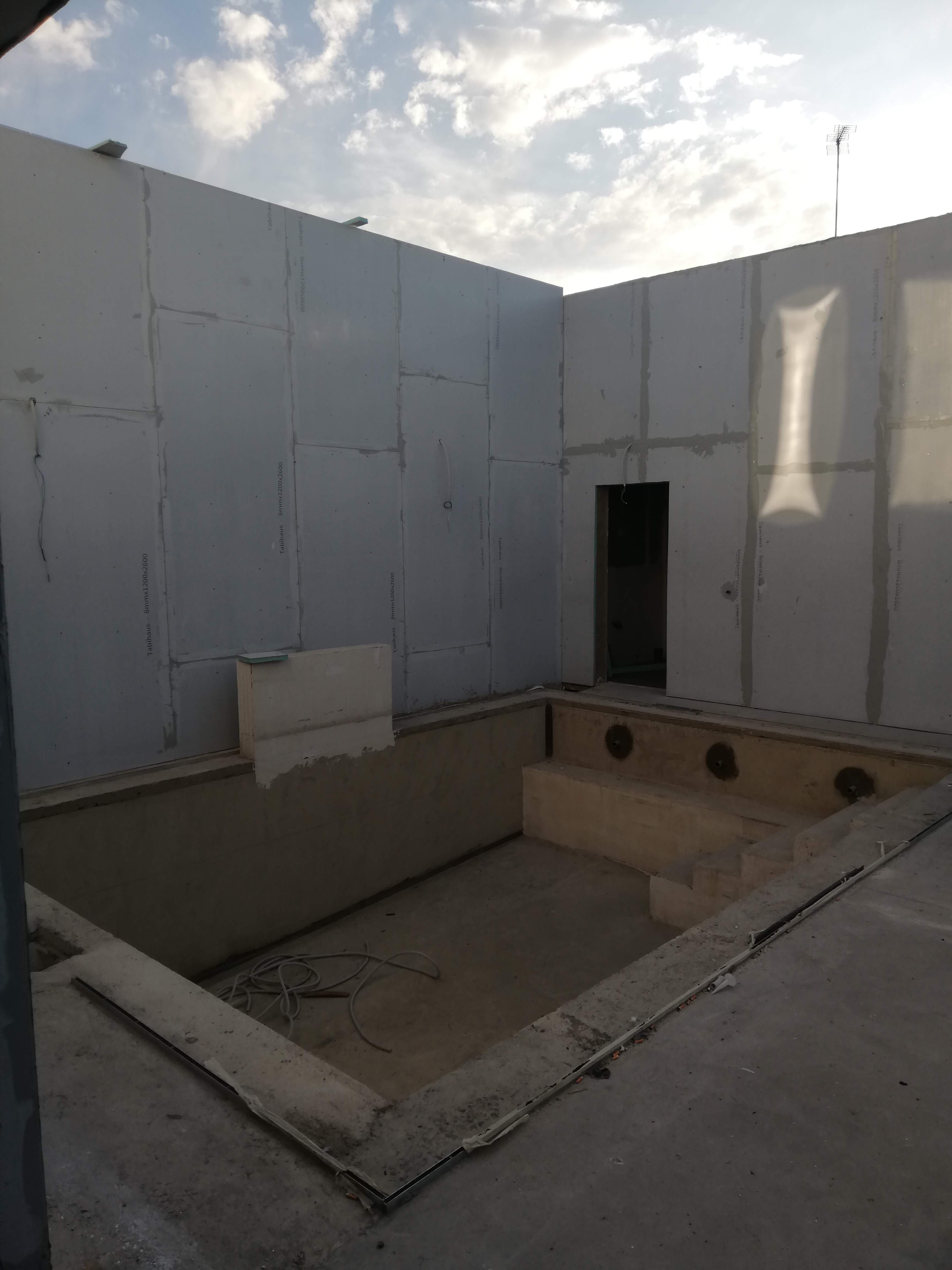 Fachada SATE real ejecutada por NALEVIR SL en zona de actuación