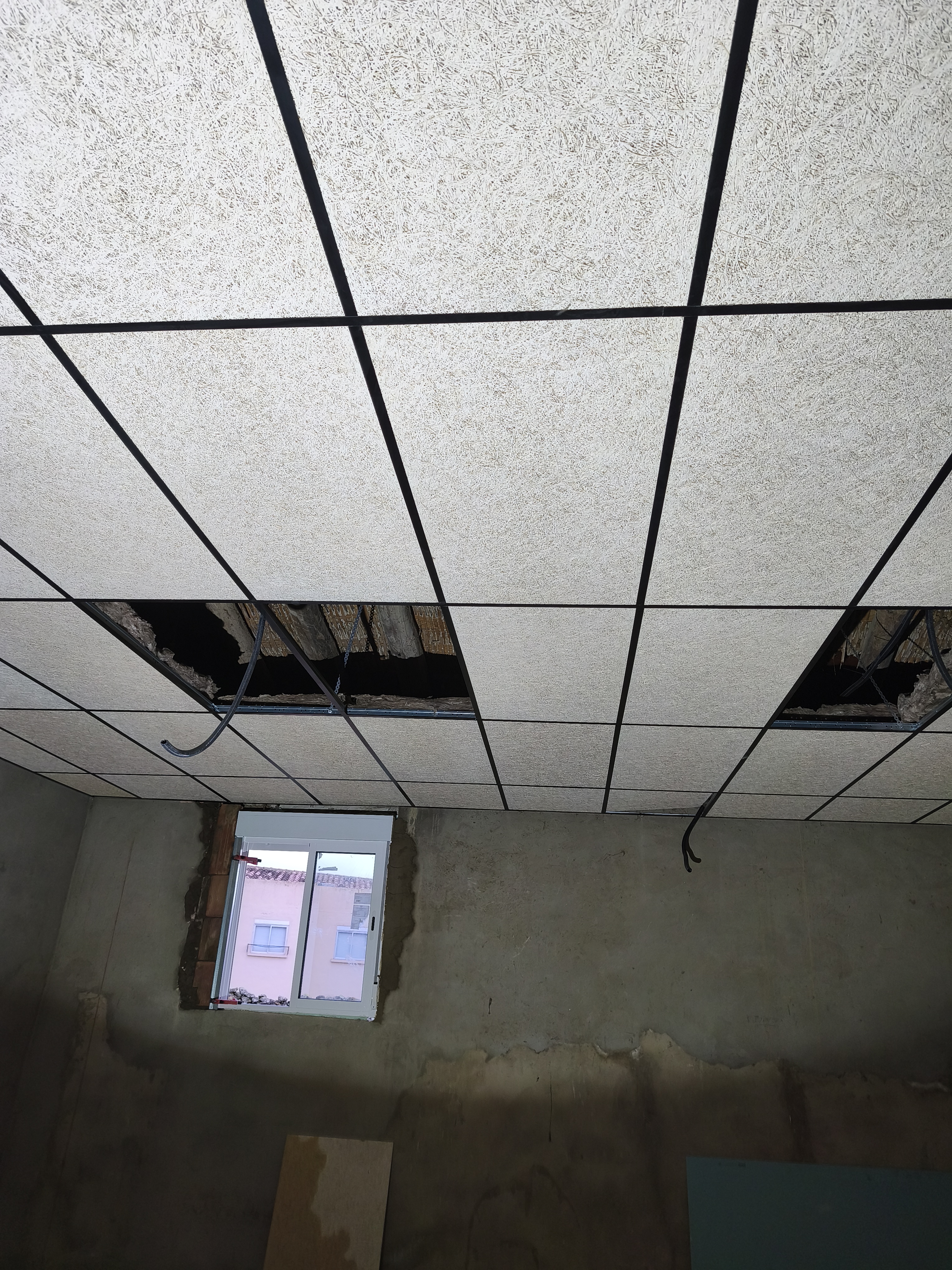 Tabiquería de sistema PYL en obra interior